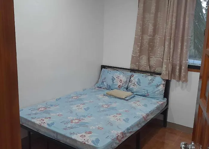 Saavedra Guesthouse *